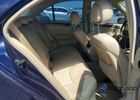 2007 Mercedes-Benz C 280 z USA, uszkodzony, nr VIN WDBRF54H47F852182